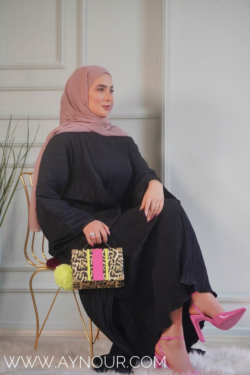 JOOD black luxurious platted abaya - Aynour.com