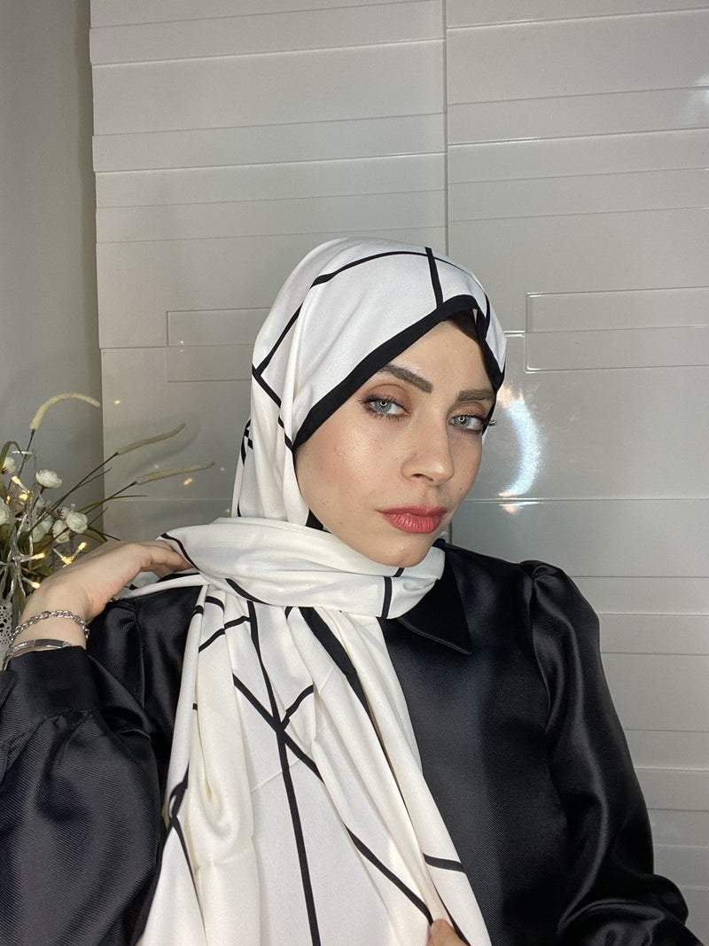 Mixed lines Printed non transparent luxurious fabric Hijab 2021 - Aynour.com