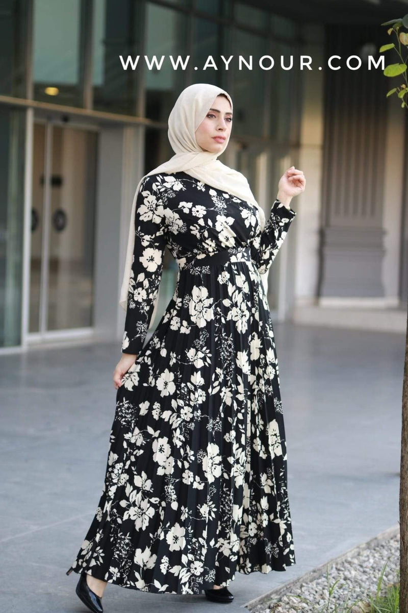 THE BLACK AND WHITE ROSES Modest Dress 2020 - Aynour.com